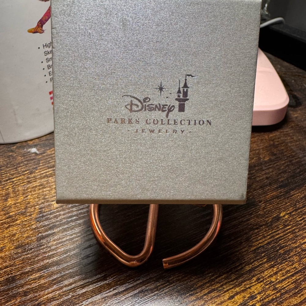 Park Exclusive Disney Necklace - 14k and Gemstone 💎 - Picture 4 of 12